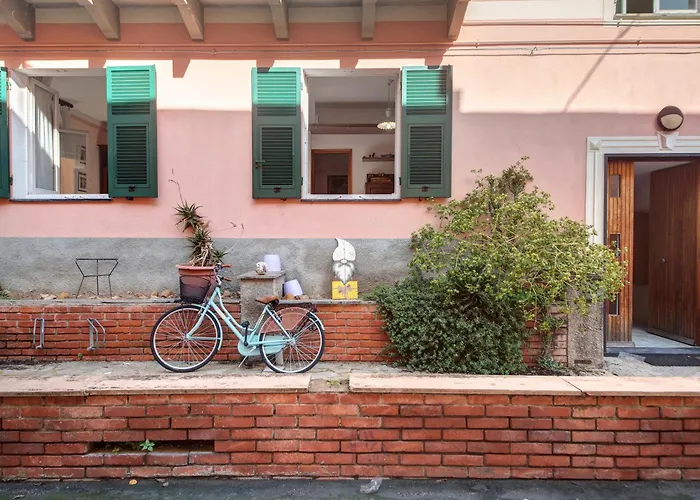Via Daneri 2 Con Giardino