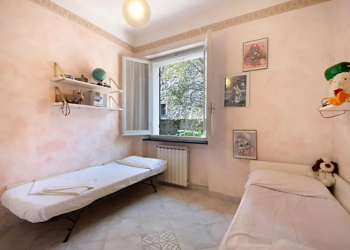 Via Daneri 2 Con Giardino Διαμέρισμα