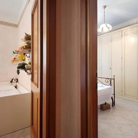 Via Daneri 2 Con Giardino *