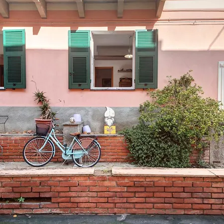 Via Daneri 2 Con Giardino